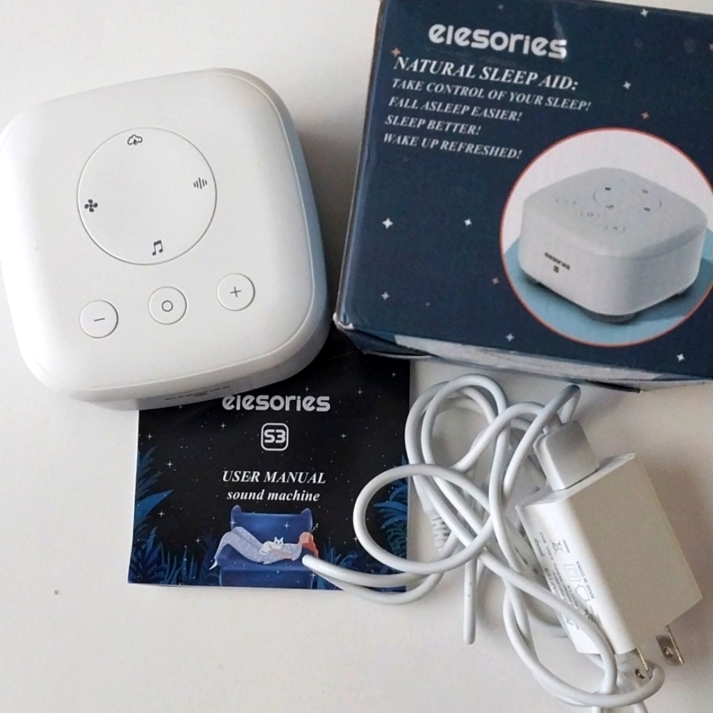 SLEEP SOUND MACHINE Compact Travel for NOISE STOP White by Eiesones